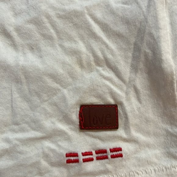 Peace Love World tshirt - Picture 2 of 4